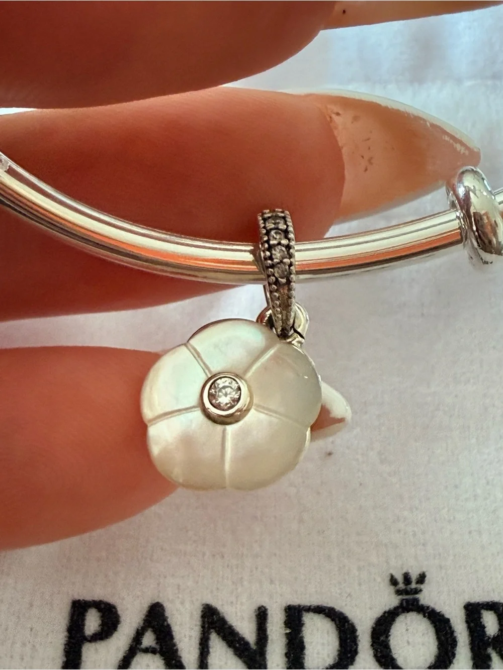 Pandora Luminous Floral Mother Of Pearl charm